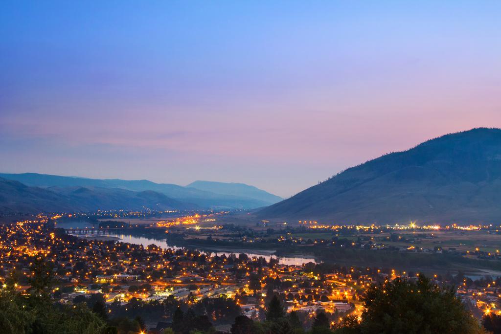 Knights Inn Kamloops Exterior photo