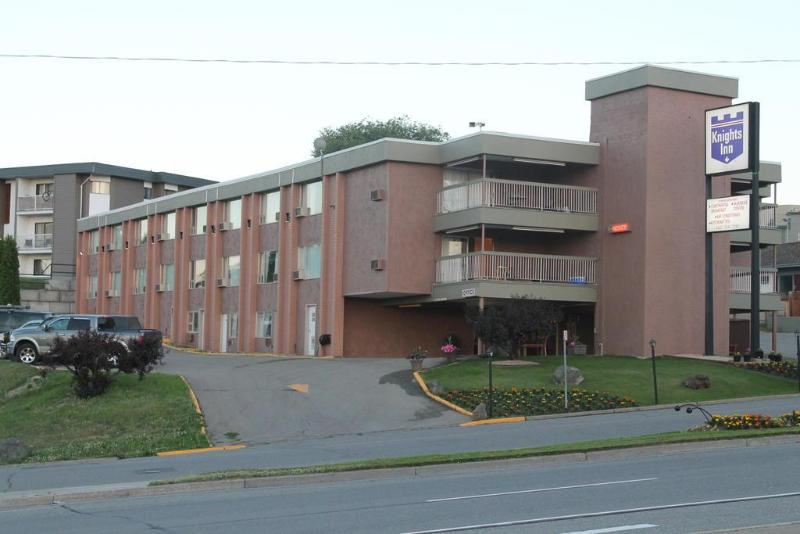 Knights Inn Kamloops Exterior photo